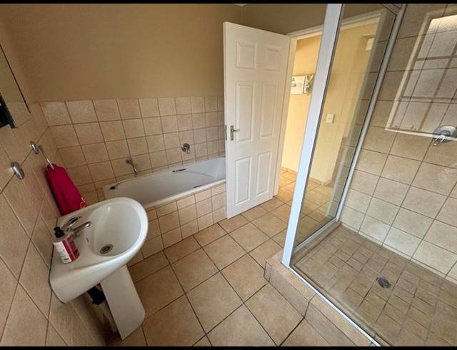 2 BEDROOM TOWNHOUSE FOR SALE IN BIRCHLEIGH